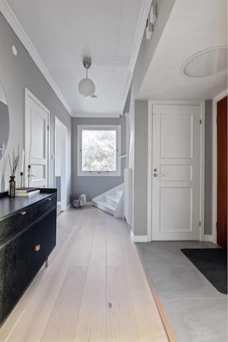 Amazing Family Home In ストックホルム エクステリア 写真